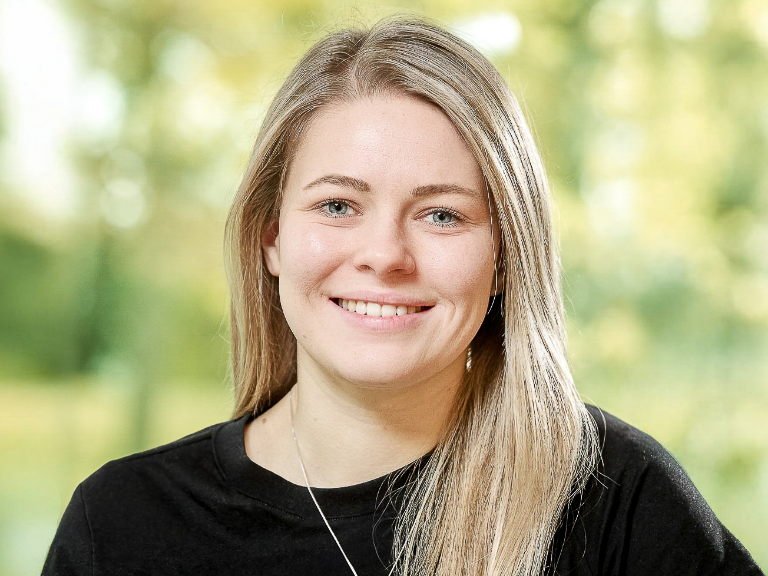 Portrait Laura Gördes