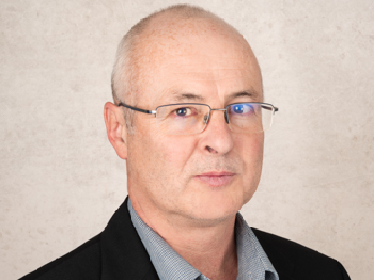Portrait Prof. Achim Elfering