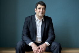 Prof. Dr. Alex Bertrams