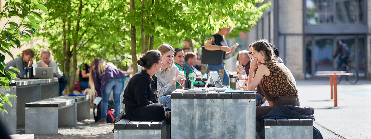 Titelbild: Philosophisch-human​wissenschaftliche Fakultät